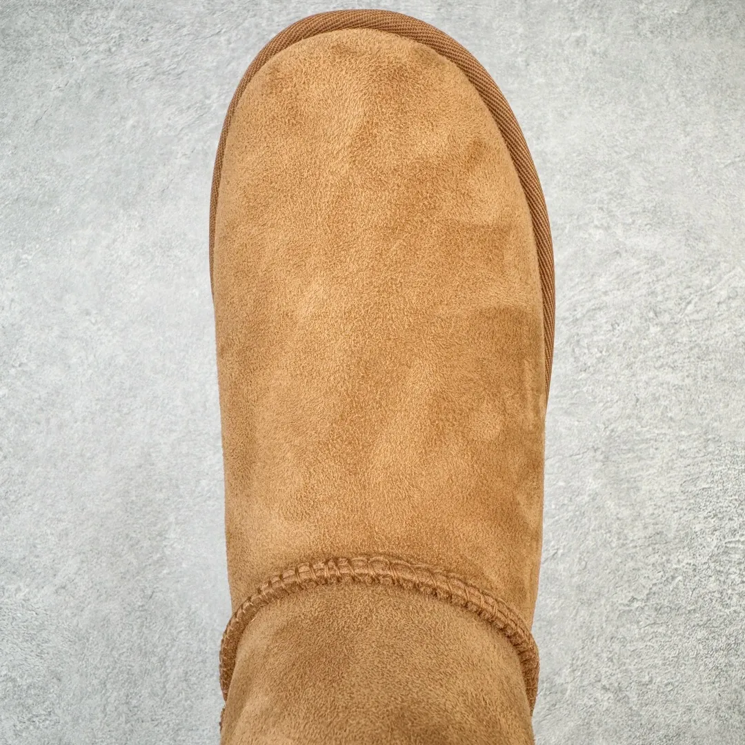 Pick up locally 💰520 UGG 6501 single ribbon bow autumn and winter sheep fur integrated snow boots. All shoes are made from the same factory as ZP. Longfeng A-grade Australian imported sheep fur integrated women's boots. Brand OEM production line. Fully follow the ZP process. OEM original pattern maker. Adhering to the principle of no original shoes and no development selection. Pay attention to every detail. The most authentic version on the market TREADLITE "Light Wing" technology outsole Lightweight/durable/flexible/pile size: 35 36 37 38 39 40 Coding: by2936080